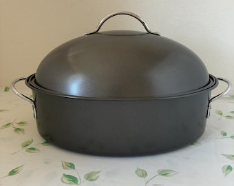 T-FAL~ Asador/bandeja para asar pavo antiadherente con tapa abovedada y rejilla