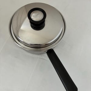 Amway Queen 18/8 Stainless Steel Multi-ply 8” 2 Quart Sauce Pan With Lid, Made In USA