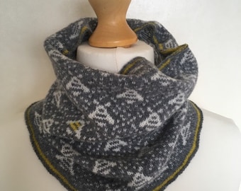 Lambswool Knitted Snood: Grey Cream Bee Cowl Scarf