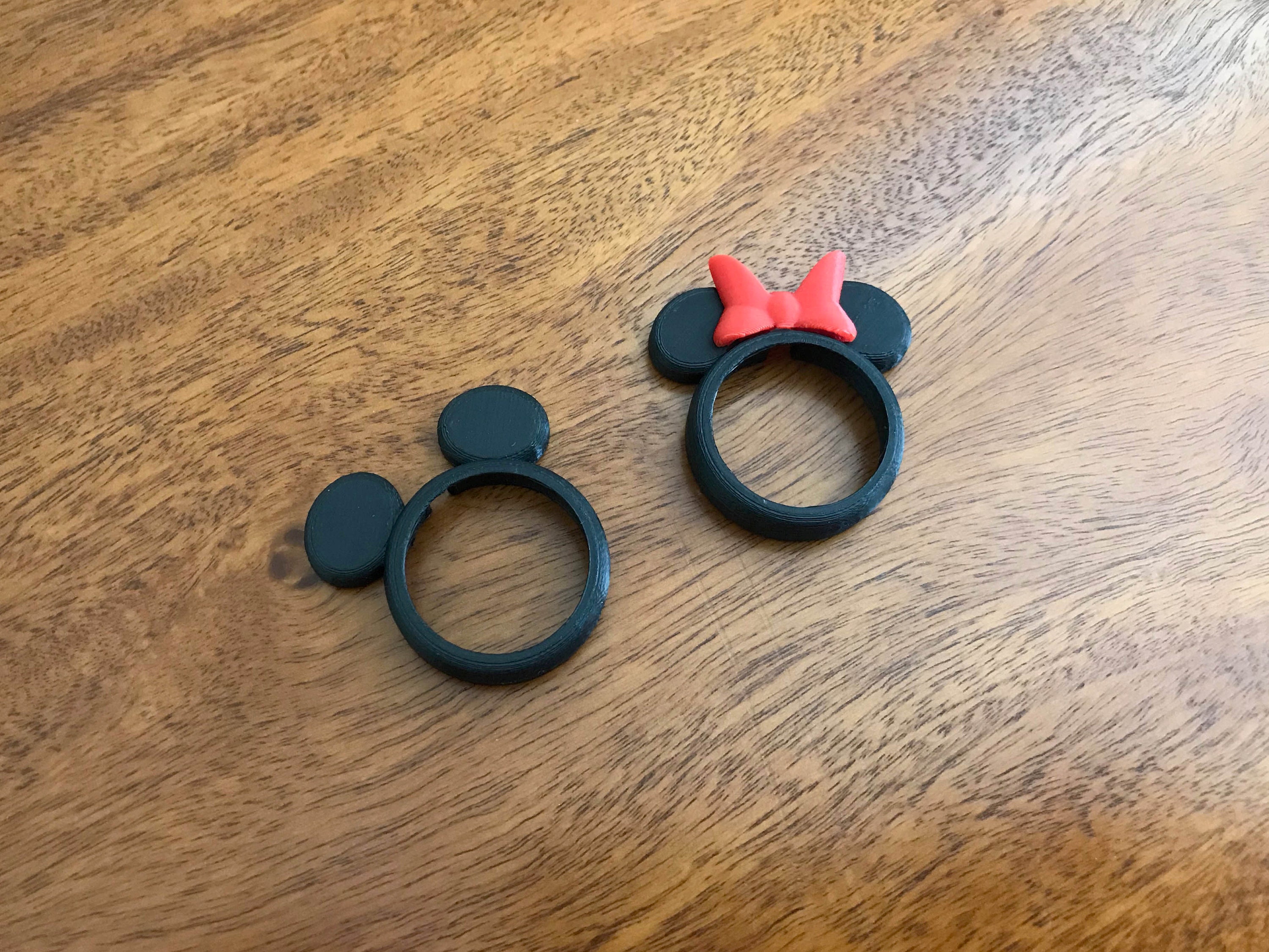 Flat Apple Watch Charger Cover Mickey Mouse Inspired 3D pic