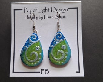 Pendientes de lágrima de papel reciclado esculpido: azul y dorado, acero inoxidable