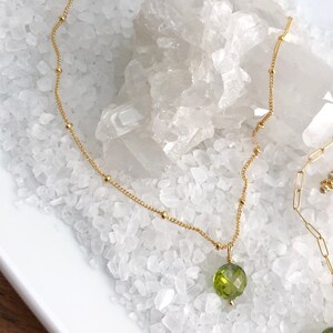 Peridot Necklace, Peridot Pendant, August Birthstone, St Patrick&#39;s Day, Birthstone Necklace, Simple  Necklace, Gift for Mom