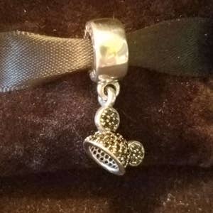 Authentic Genuine Disney Pandora S925 ALE Sterling Silver  Disney Mickey Ear Hat 892 Charm Bead