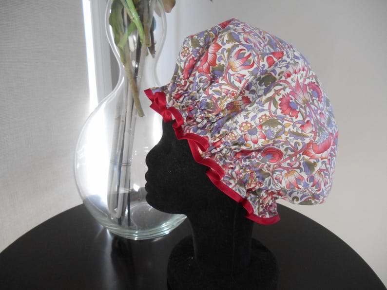 Cuffia da doccia Liberty Fabric con fodera in nylon impermeabile - Ciara, Ianthe, Danjo, Poppy & Daisy, Margaret Annie Lodden Wine/Purple