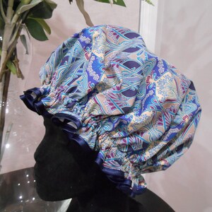 Cuffia da doccia Liberty Fabric con fodera in nylon impermeabile - Ciara, Ianthe, Danjo, Poppy & Daisy, Margaret Annie Ianthe Blue/Navy