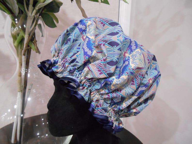 Cuffia da doccia Liberty Fabric con fodera in nylon impermeabile - Ciara, Ianthe, Danjo, Poppy & Daisy, Margaret Annie Ianthe Blue/Navy