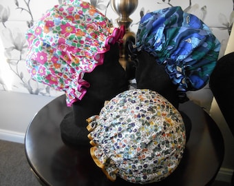 Cuffia da doccia Liberty Fabric con fodera in nylon impermeabile - Molti modelli, Tresco, Lodden, Betsy, Strawberry Thief