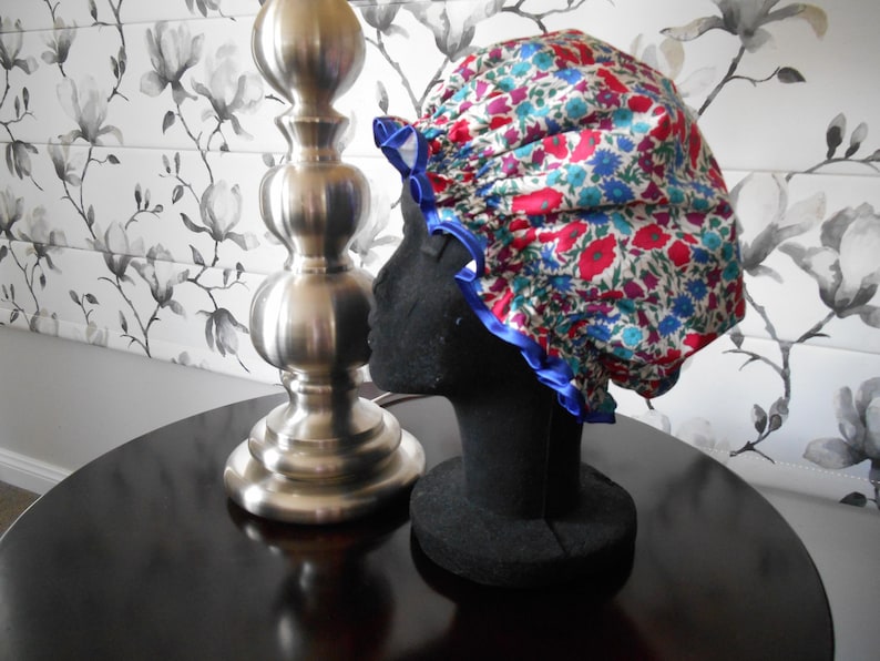 Cuffia da doccia Liberty Fabric con fodera in nylon impermeabile - Ciara, Ianthe, Danjo, Poppy & Daisy, Margaret Annie Poppy & Daisy Royal