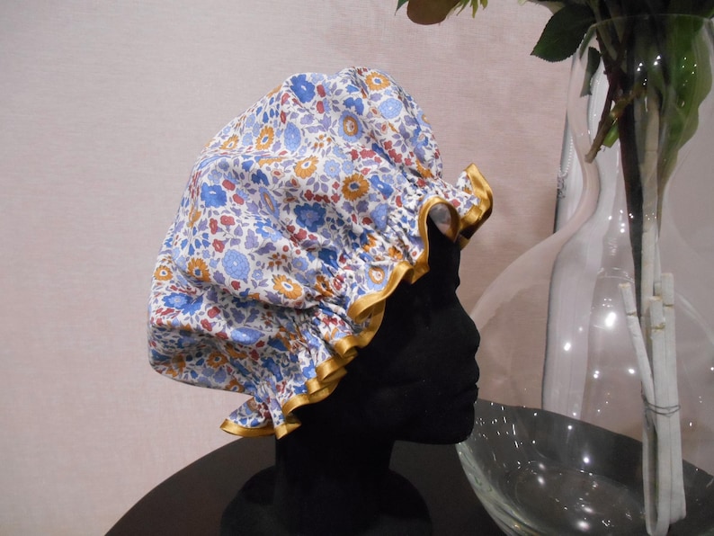 Cuffia da doccia Liberty Fabric con fodera in nylon impermeabile - Ciara, Ianthe, Danjo, Poppy & Daisy, Margaret Annie Danjo Blue/Mustard