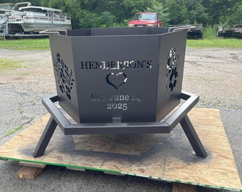 Fire Pit with 6 customizable panels, a removable cooking top and ashtray