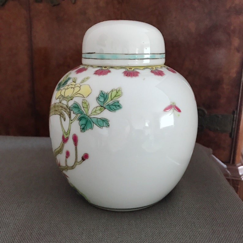 Vintage 1970s oriental handmade Chinese famille rose ceramic flower bird jinger jar with lid table kitchen decor collectible VP42