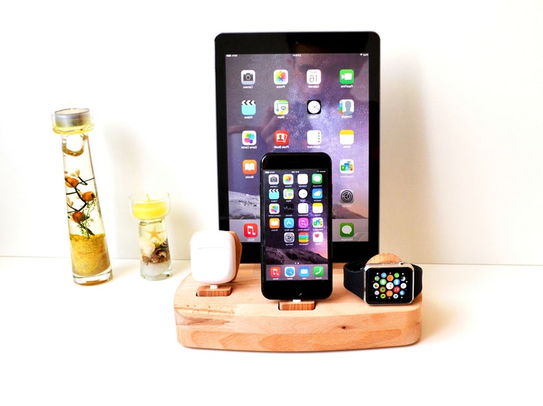 apple watch airpods stand iPhone Ladestation Geschenk apple iPad Ladestation dockingstation iDOQQ QUATRO Buche Holz Station iPhone X iPad Bild 2