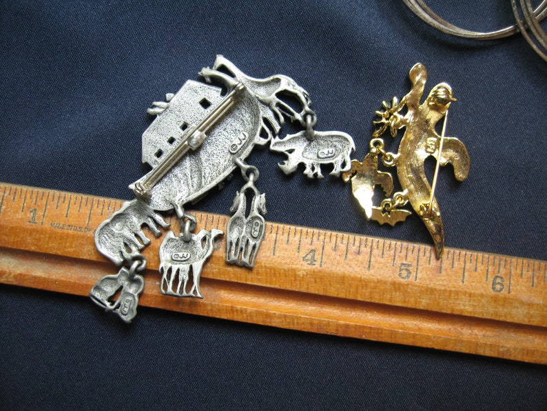 Lot of jewelry lot brooches earrings noahs ark