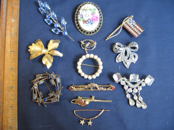 Lot of 10 Vintage Rhinestone Brooch Pins