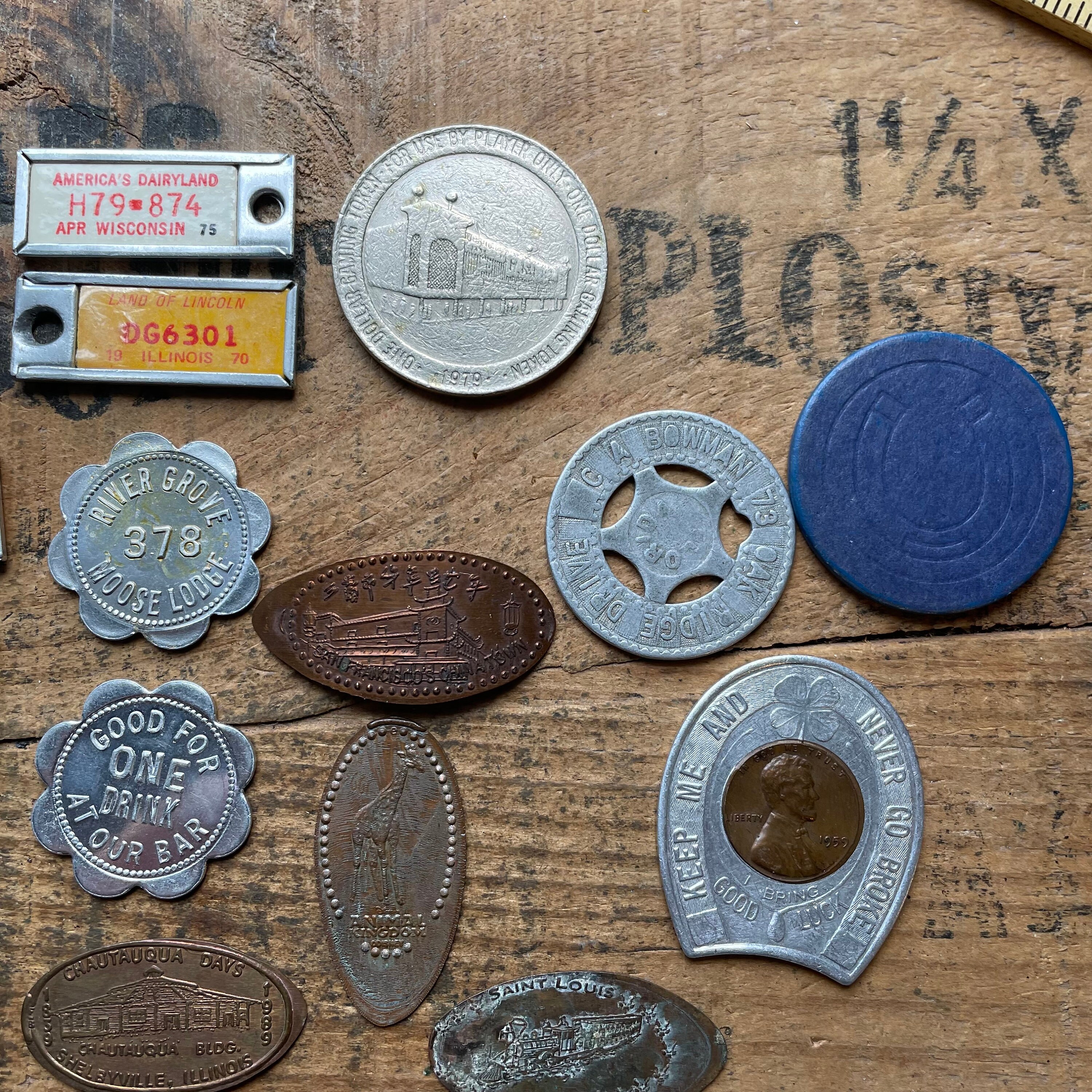 17 Piece, Flattened Amusement Coins, Illinois and Wisconsin License ...