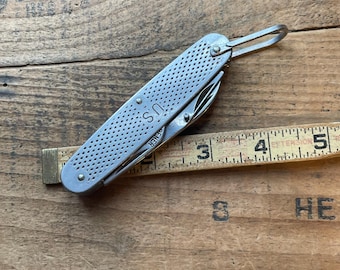 Vintage Camillus USA 1969 Vietnam era Military pocket knife