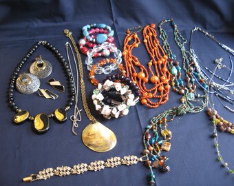 Vintage pound of  15 piece jewelry huge pound plus necklace jewelry lot, wearable lot