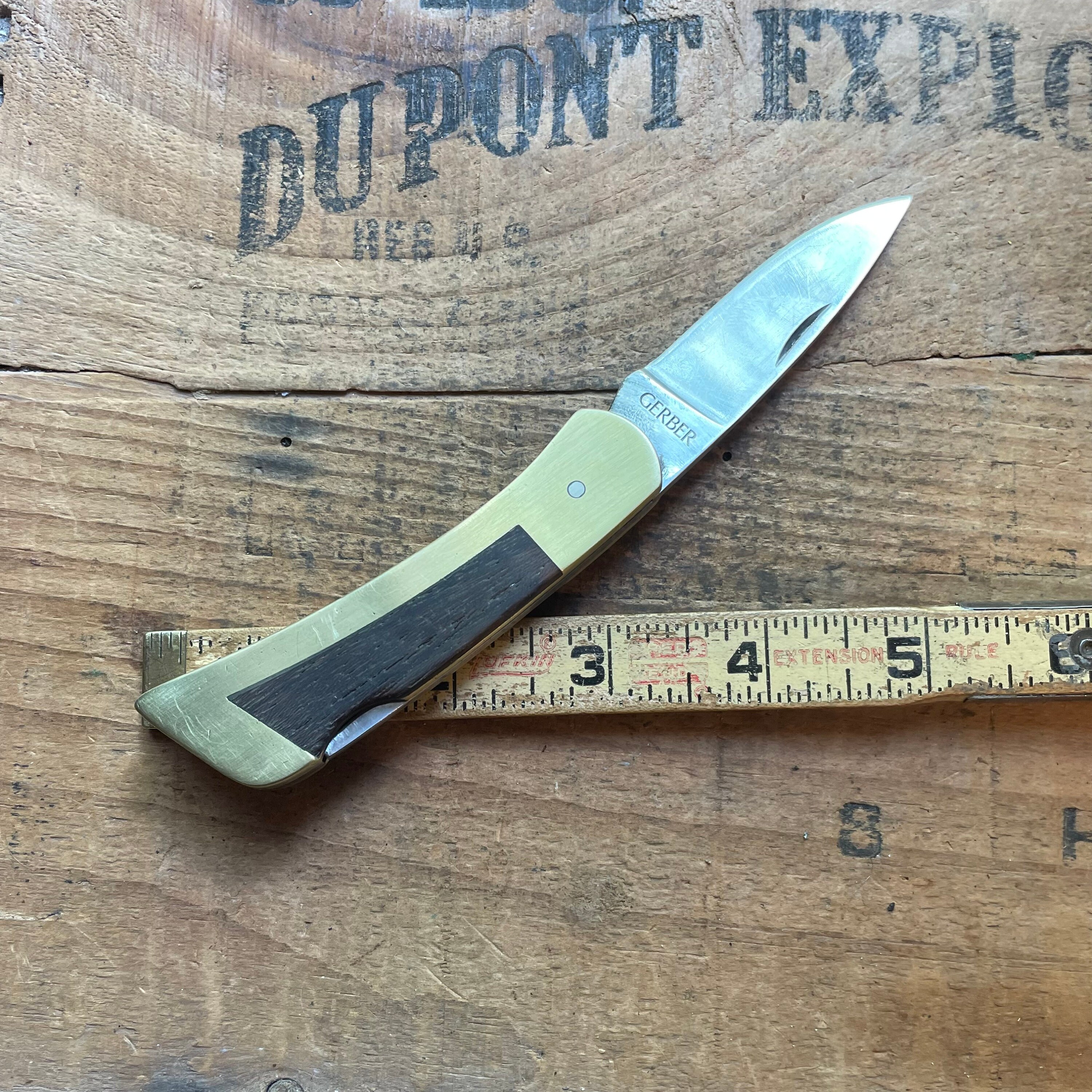 gerber フォールディングナイフ PORTLAND.OR.97223 ルビー 述べ