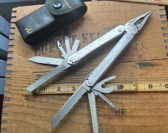 Leatherman Core Oregon USA multi tool with case NOS
