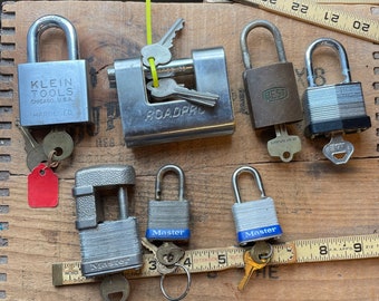 Lot of 8 locks with keys 3 Master locks, Roadpro, Best, Ace and Klein Tools useable locks