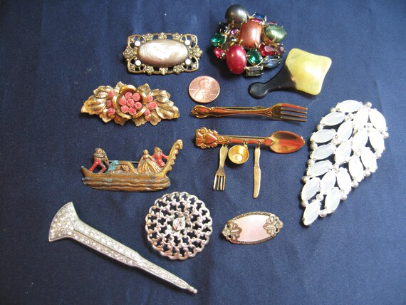 antique brooch lot, old brooch lot dress clip, bak