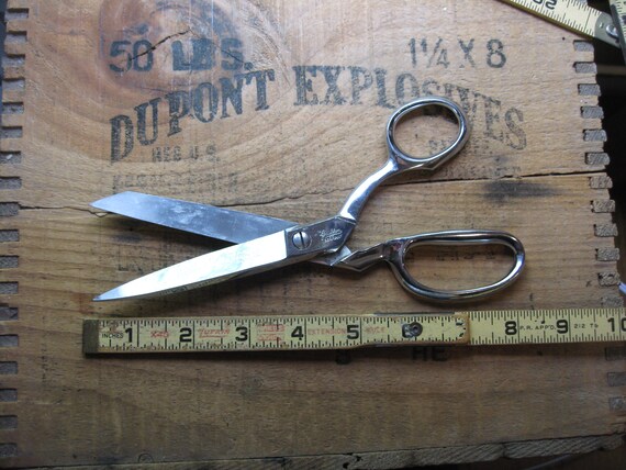 Vintage German Warranted Forged Steel Sewing Scissors 5 3/4 Collectibles