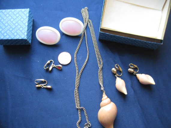 Avon earrings set shop