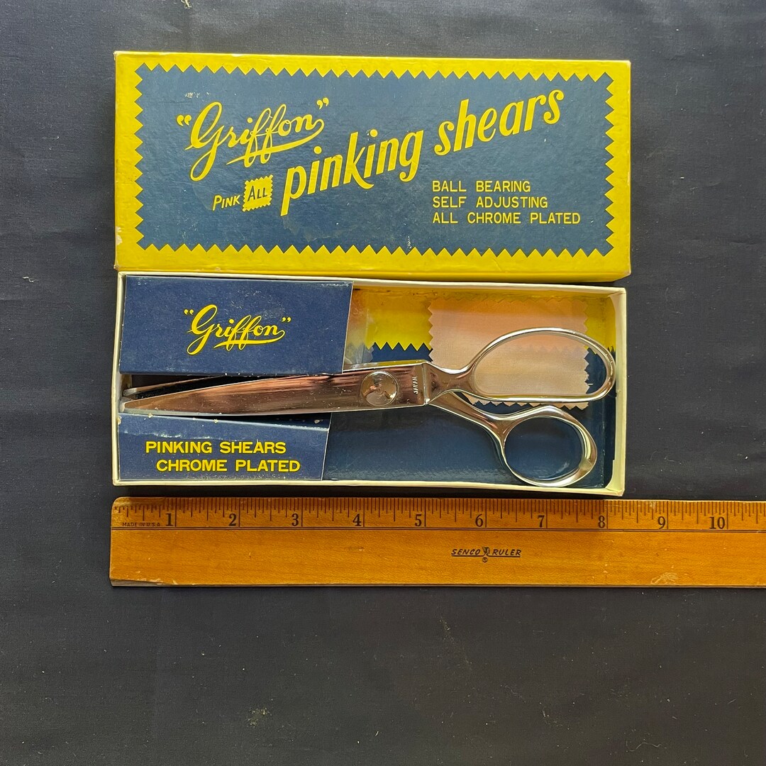 Vintage Griffon Japan Model 2A Pink All Scissors 8 Size Pinking Shears
