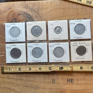Vintage 8 coin lot Turkey 1960's, 70's, 80's  Lira, Kurus in protective sleeves.