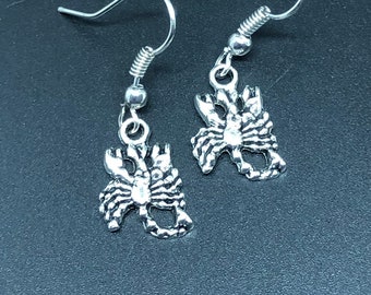 Orecchini a forma di scorpione rosso, orecchini pendenti a forma di scorpione da donna, orecchini bohémien con scorpione per le vacanze, graziosi