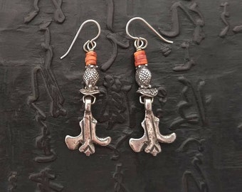 Old replica hand of Fatima sterling silver, spiny oyster shell earrings, light weight boho, primitive ancient exotic ancestral folk art chic