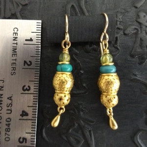 24k vermeil, turquoise &peridot Boucles doreilles byzantines étrusques peuvent être levier arrière, poteau, fil doreille ou clip sur image 6