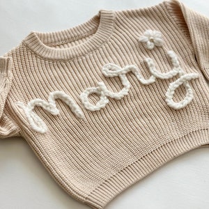 Sweater color blonde sunrise with ivory yarn