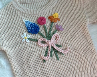 Oversized hand embroidered knit sweater spring bouquet flower daisy toddler baby gift clothing. Monthly milestone bow outfit wildflower