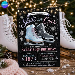Puede incluir: Una tarjeta de invitación de cumpleaños negra con un patín de hielo azul claro y uno negro, copos de nieve blancos y luces de cadena. El texto dice: Lace up your skates and Skate on Over to celebrate Avery's 10th birthday, Sunday November 18th.