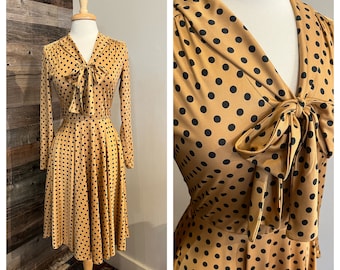 1960s Vintage Polka Dot Dress with Front Tie | Size SM/MED