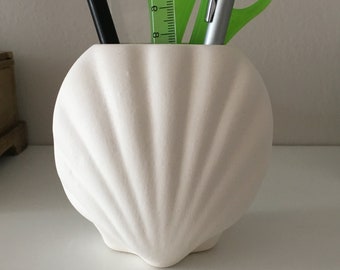 Pot à crayons coquillage en céramique non peinte, pot de poterie coquillage à faire soi-même, prêt à peindre, décoration côtière en biscuit, organiseur de stylos sur le thème de la plage, jardinière
