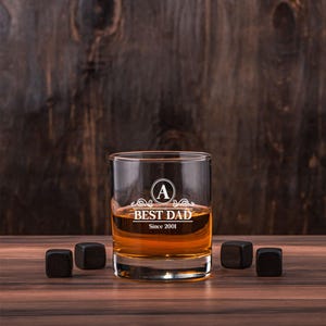 Engraved Custom Whiskey Glass Gift, Personalized bourbon glass, Birthday Gift, Boyfriend Gift, Whiskey Lover Gift