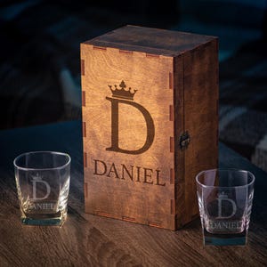 Personalized Whiskey Gift Set – Engraved Wood Box, Glasses & Coasters