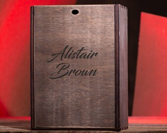 Personalisiertes Bierglas-Set mit gravierter Holzbox: Trauzeugen Geschenk