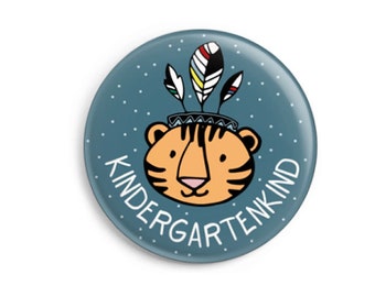 Button: Kindergartenkind (Junge) mit Karte | Geschenk zur Kita-Eingewöhung