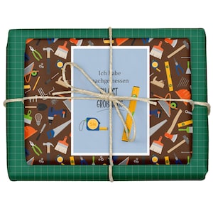 Geschenkpapier für Männer / Handwerker*innen - 4 Bögen + 1 Postkarte (Recycling, nachhaltig, Werkzeuge, Geschenk Opa, Papa, Vater, Mann)