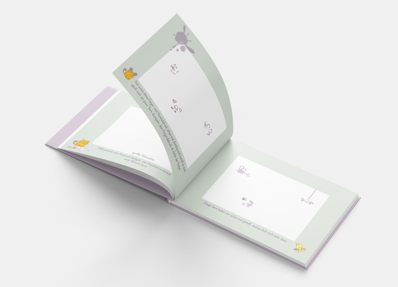 Op de afbeelding: Een open boek met een lichtgroene kaft en een lichtpaarse rug. Het boek heeft een blanco pagina aan de linkerkant en een pagina met een tekening van een vogel aan de rechterkant. De tekst op de rechterpagina luidt "Elke kleine vogel heeft een origineel liedje in zich dat gezongen moet worden."