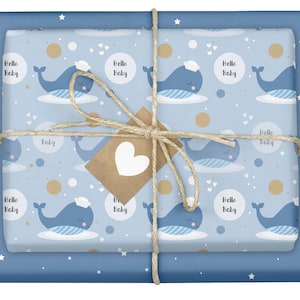 4x Geschenkpapier: Baby Junge / Wal (zur Geburt, blau) -  inkl. Geschenkanhänger | Öko, Recyclingpapier, zweifarbig, Bogen