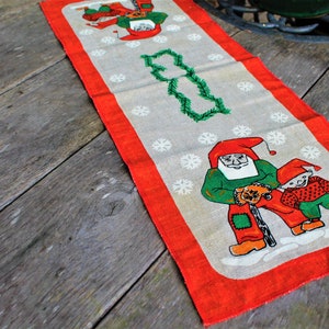 Vintage Weihnachten Deco Dekoration Tisch Bettwäsche Läufer rot weiß grün grau Zwerge