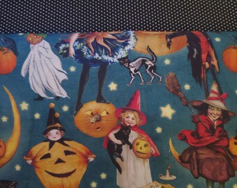 Brand New!!! 2022 Reversible Halloween Table Runner - VINTAGE HALLOWEEN