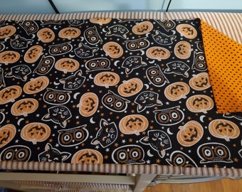 HALLOWEEN Reversible Table Runner- VINTAGE Owls/Cats and Jacks