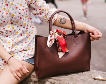 Personalized Handbag | Bridesmaid Gift | Christmas Gift | Birthday Gift | Anniversary | Wedding | Gifts