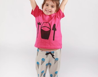 SUPER SALE: Pink kids  t-shirt with bucket hand-printed. Organic cotton