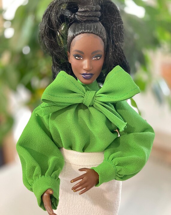 Barbie Doll Gardening Curvy Doll With Playset New 